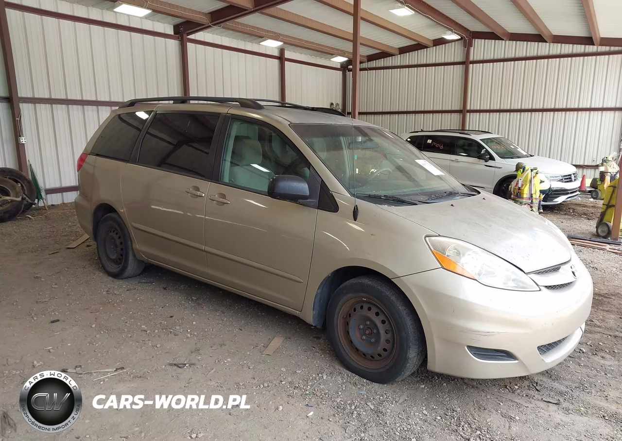 2010 Toyota Sienna Le