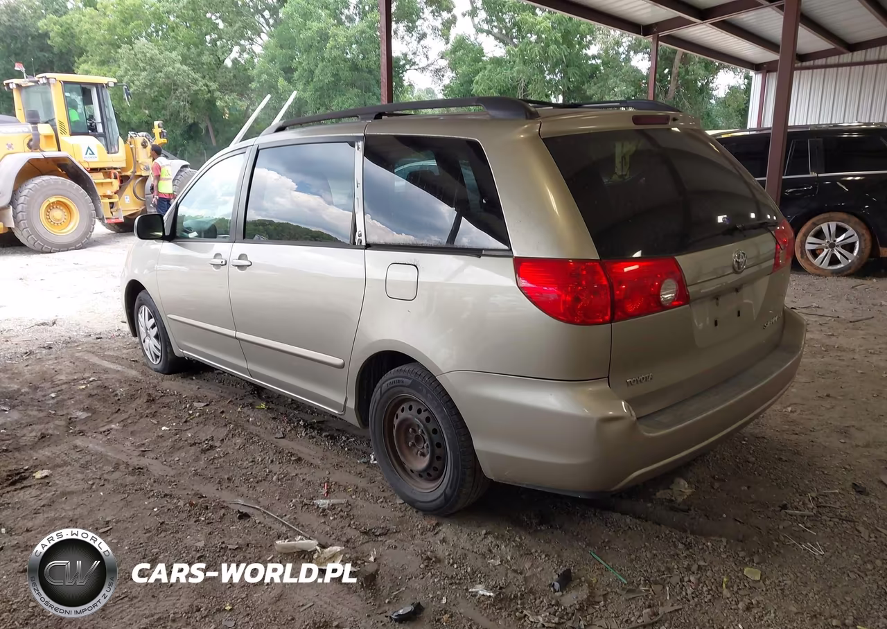 2010 Toyota Sienna Le VIN:5TDKK4CC8AS301954 - 3