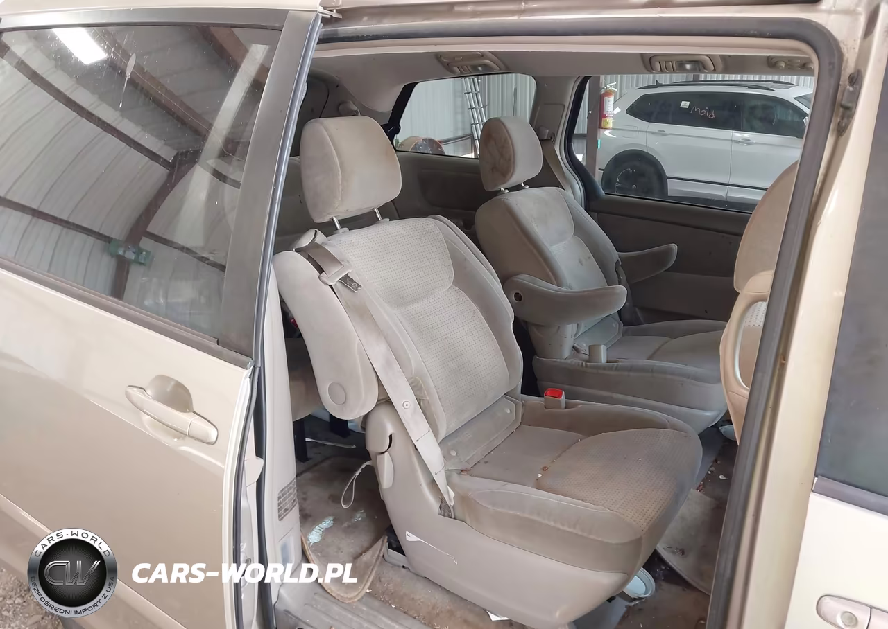 2010 Toyota Sienna Le VIN:5TDKK4CC8AS301954 - 8