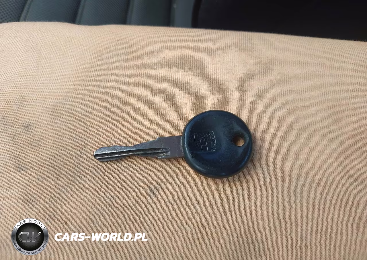 1983 Porsche 944 VIN:WP0AA0944DN463923 - 11