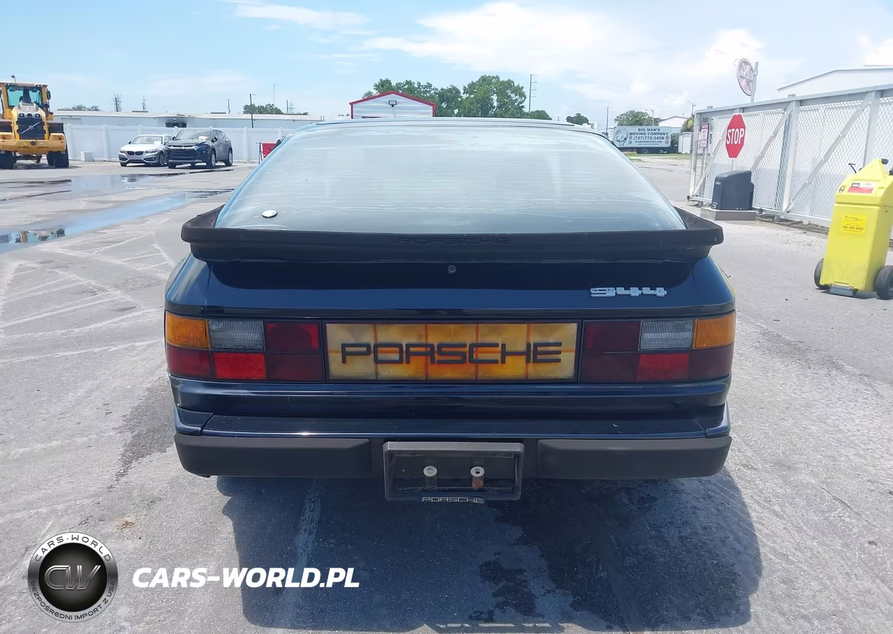 1983 Porsche 944 VIN:WP0AA0944DN463923 - 17