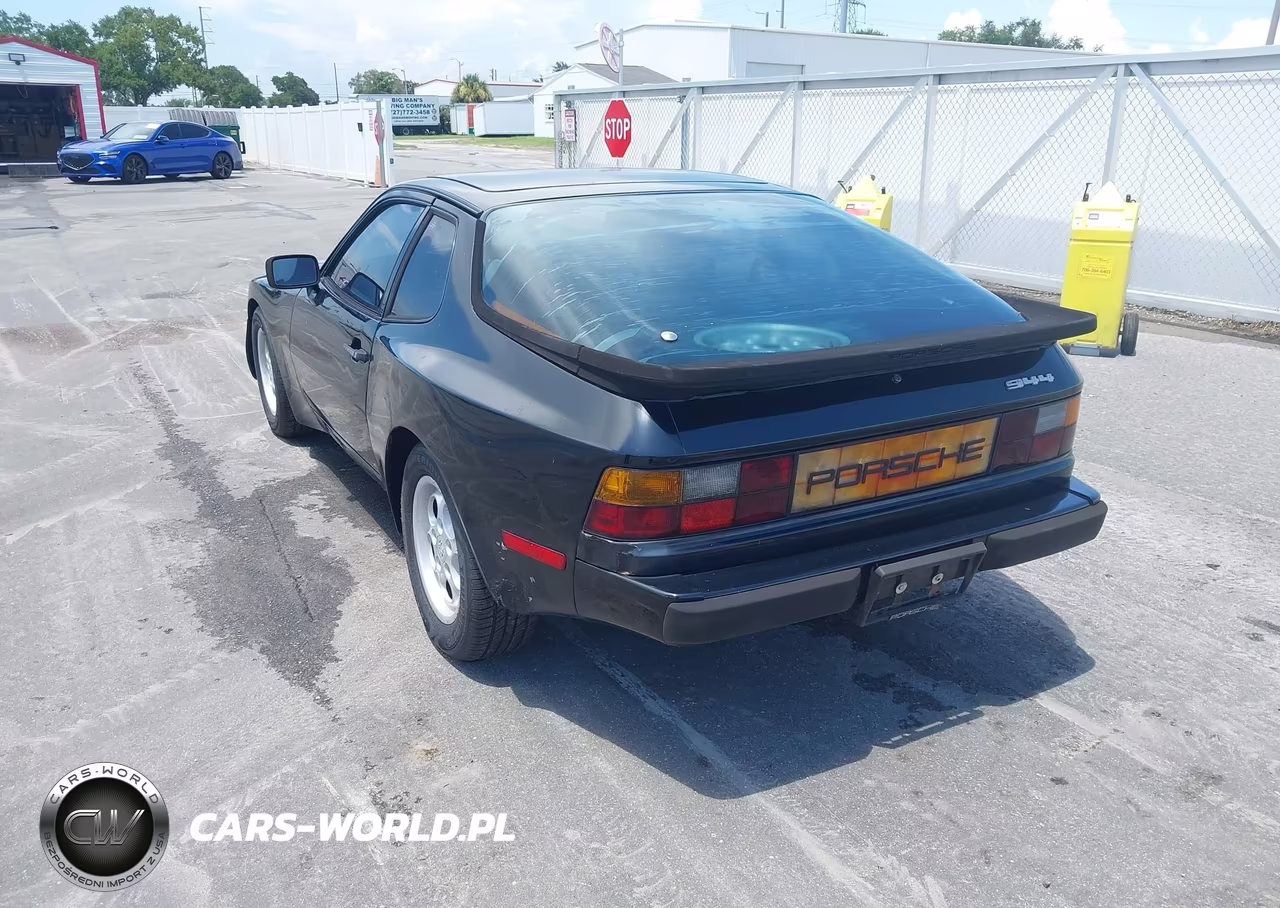 1983 Porsche 944 VIN:WP0AA0944DN463923 - 3