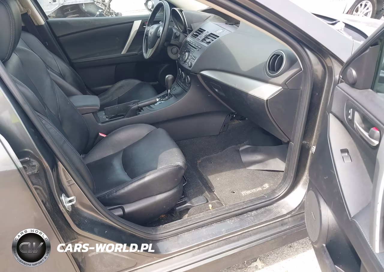2012 Mazda Mazda3 S Grand Touring VIN:JM1BL1M58C1562173 - 5