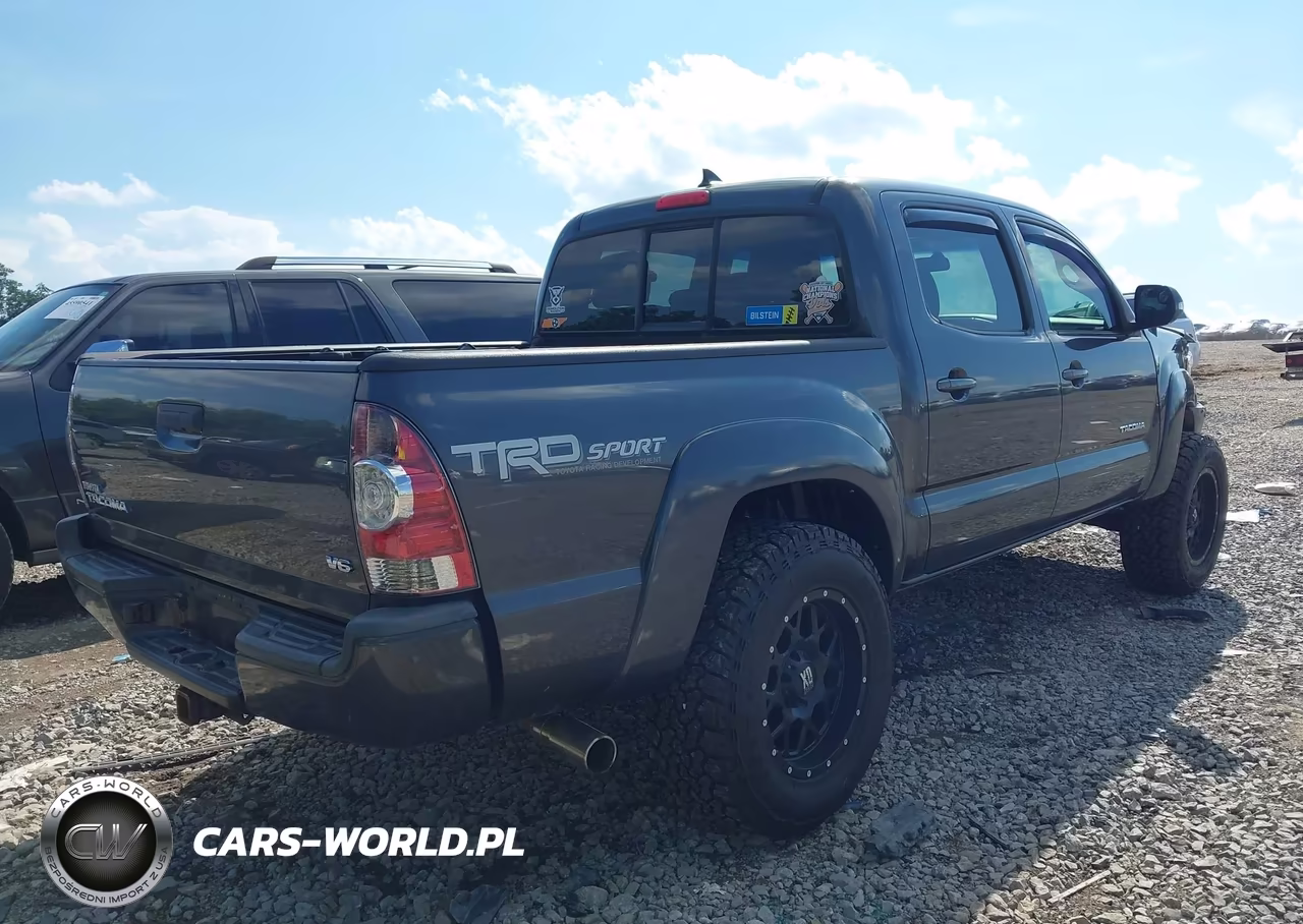 2015 Toyota Tacoma Base V6 VIN:3TMLU4EN7FM200120 - 4