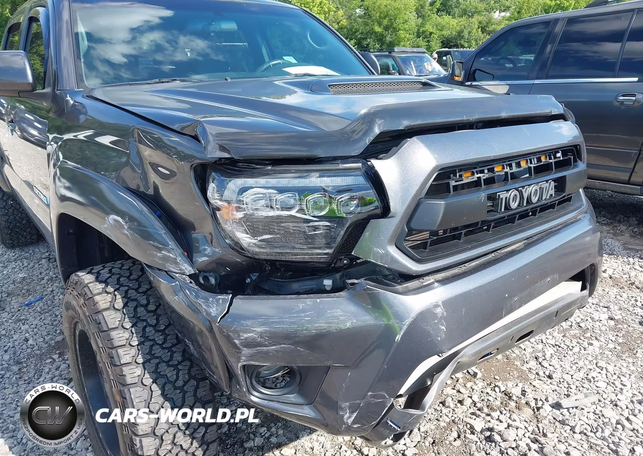 2015 Toyota Tacoma Base V6 VIN:3TMLU4EN7FM200120 - 6