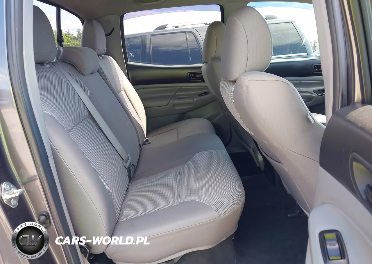 2015 Toyota Tacoma Base V6 VIN:3TMLU4EN7FM200120 - 8