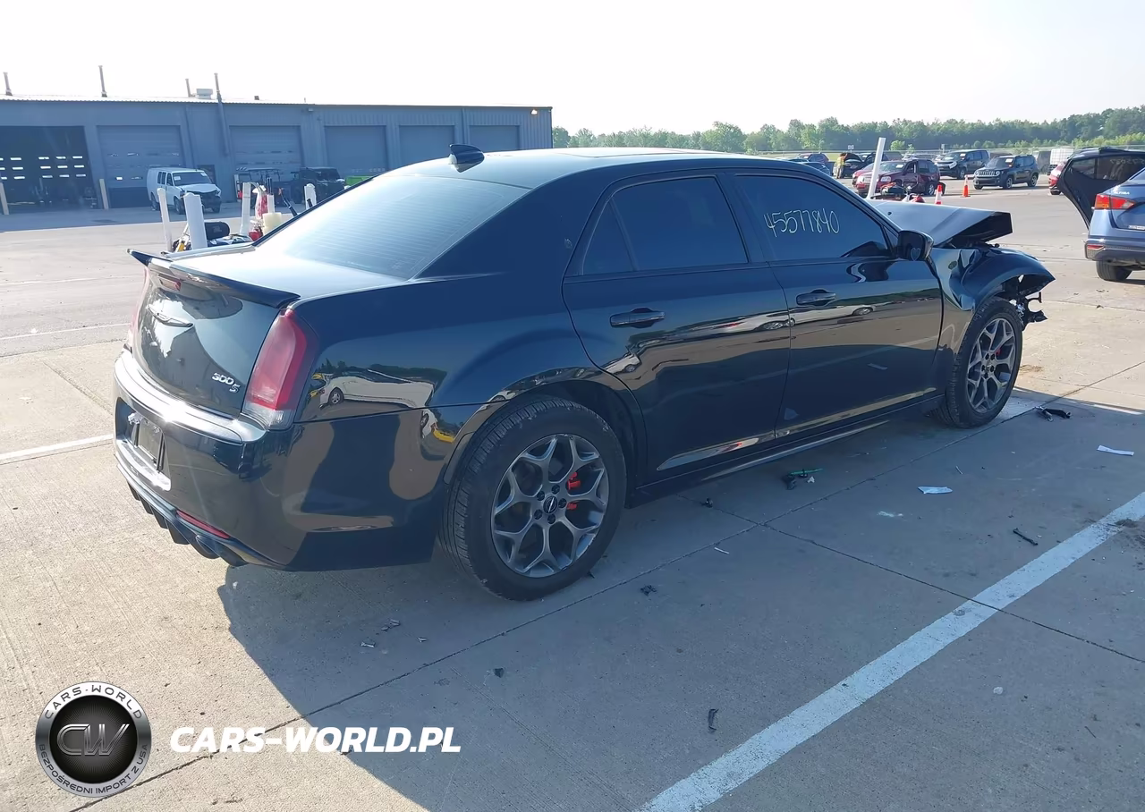 2018 Chrysler 300 300S Awd VIN:2C3CCAGG3JH130384 - 4