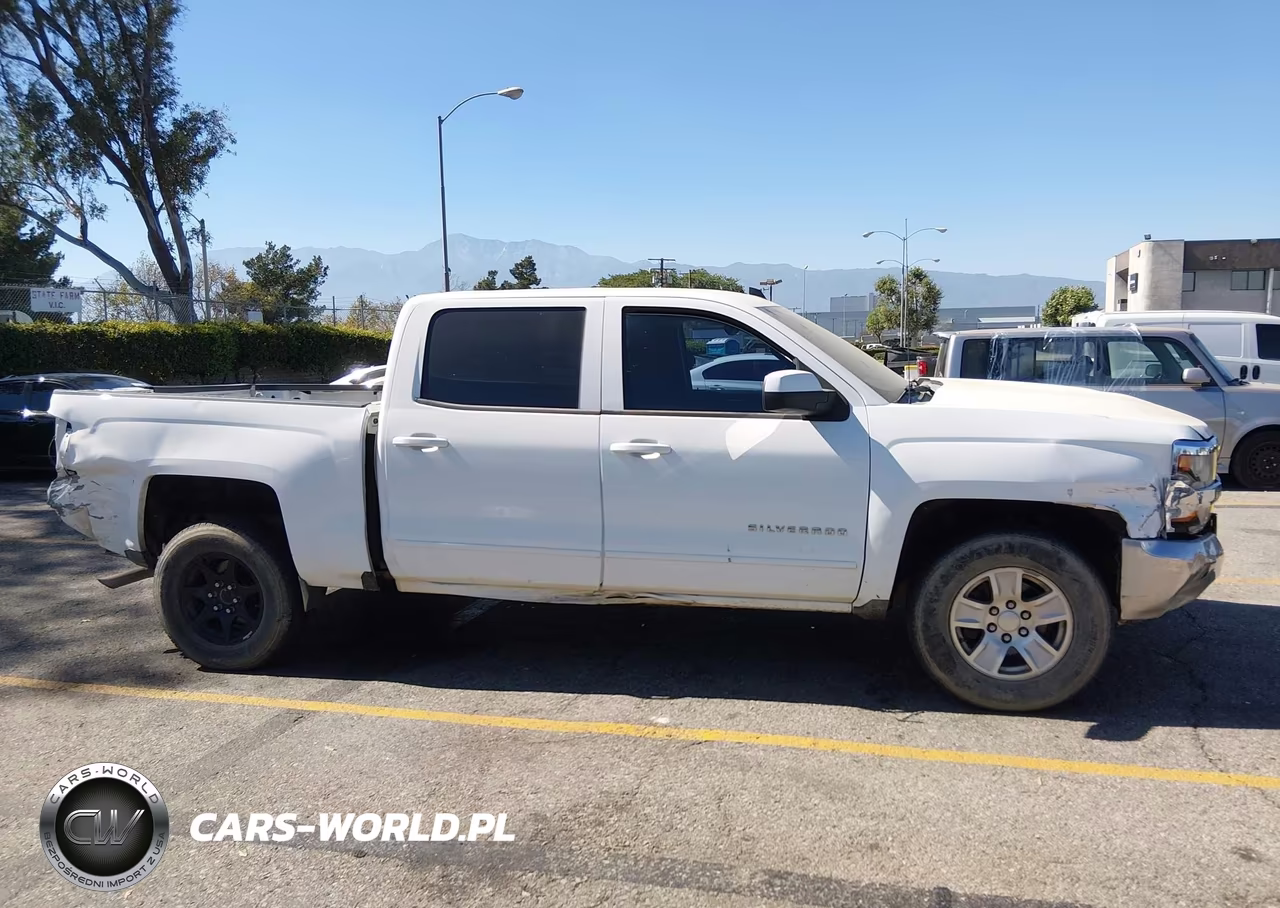 2018 Chevrolet Silverado 1500 1Lt VIN:3GCUCRER7JG301141 - 14