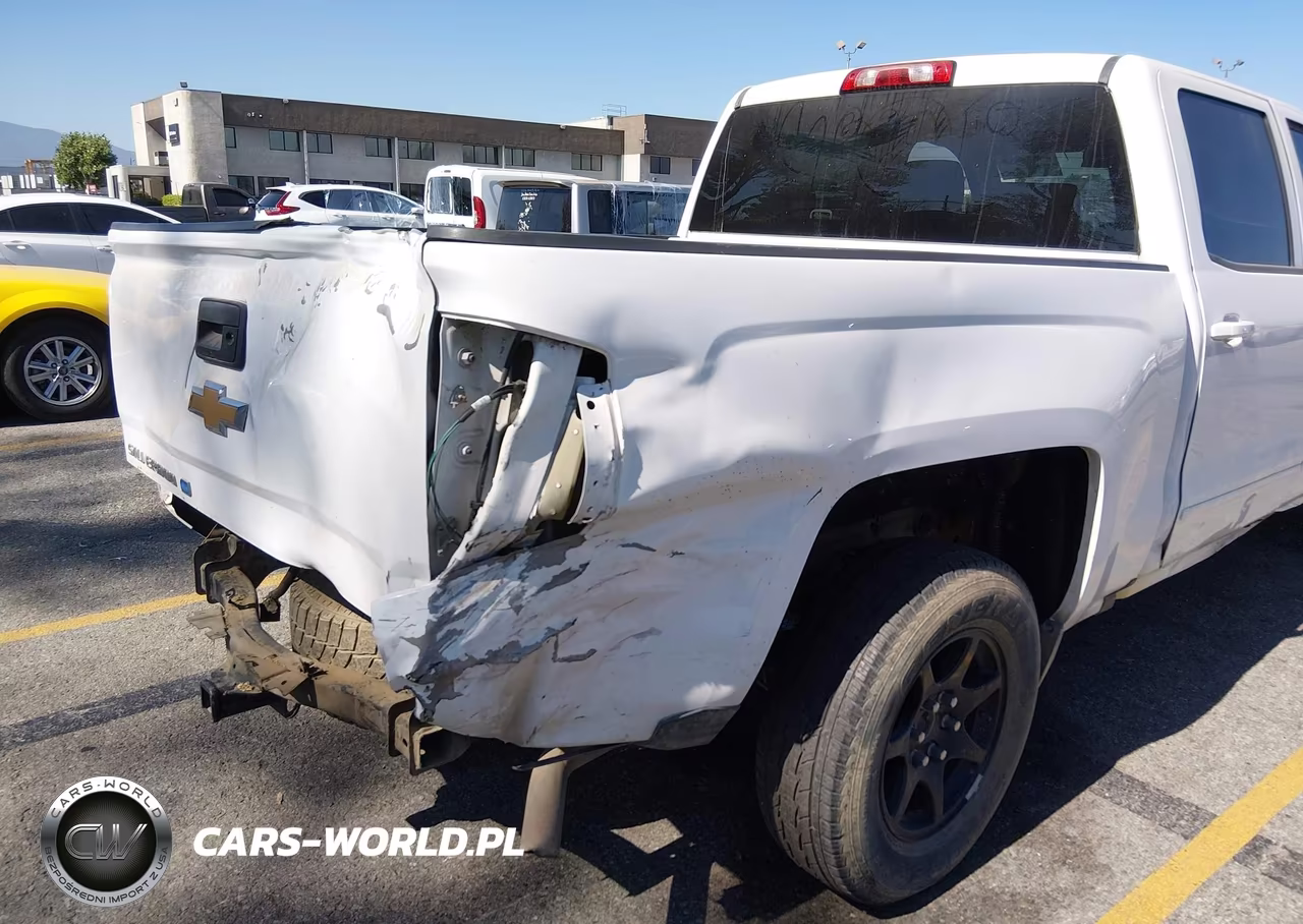 2018 Chevrolet Silverado 1500 1Lt VIN:3GCUCRER7JG301141 - 18