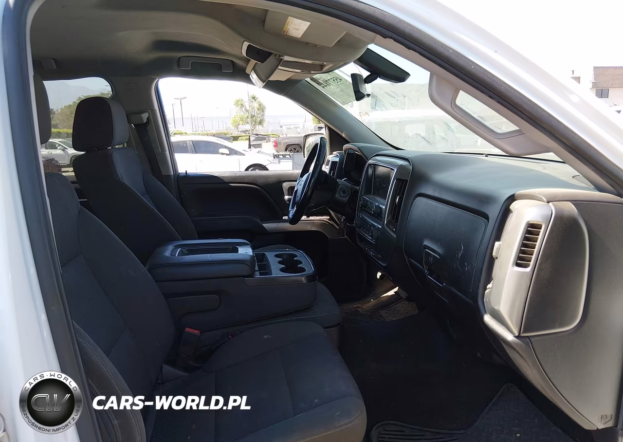 2018 Chevrolet Silverado 1500 1Lt VIN:3GCUCRER7JG301141 - 5