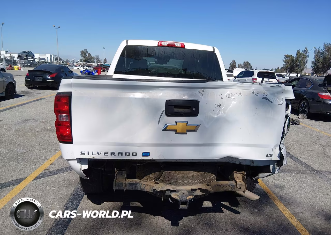 2018 Chevrolet Silverado 1500 1Lt VIN:3GCUCRER7JG301141 - 6