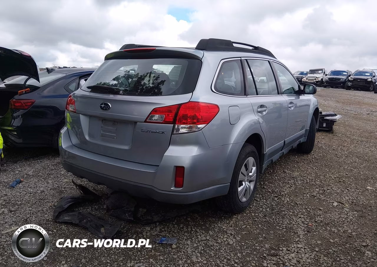 2013 Subaru Outback 2.5I VIN:4S4BRCAC7D3306427 - 4