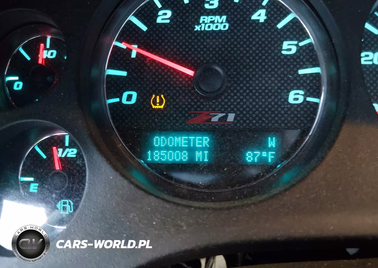 2010 Chevrolet Tahoe Lt VIN:1GNUKBE01AR144712 - 15