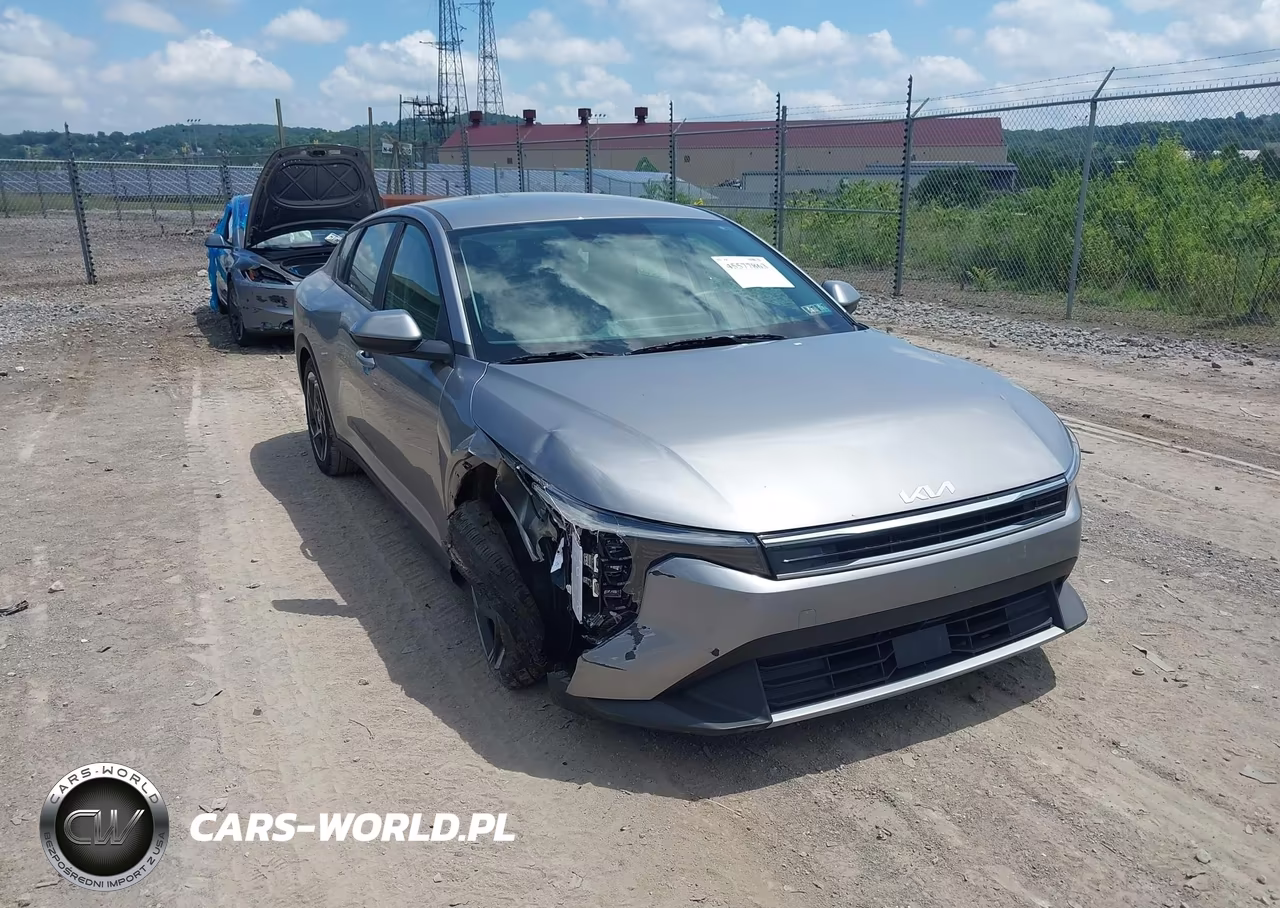 2025 Kia K4 Ex – zdjęcie 1 z 16