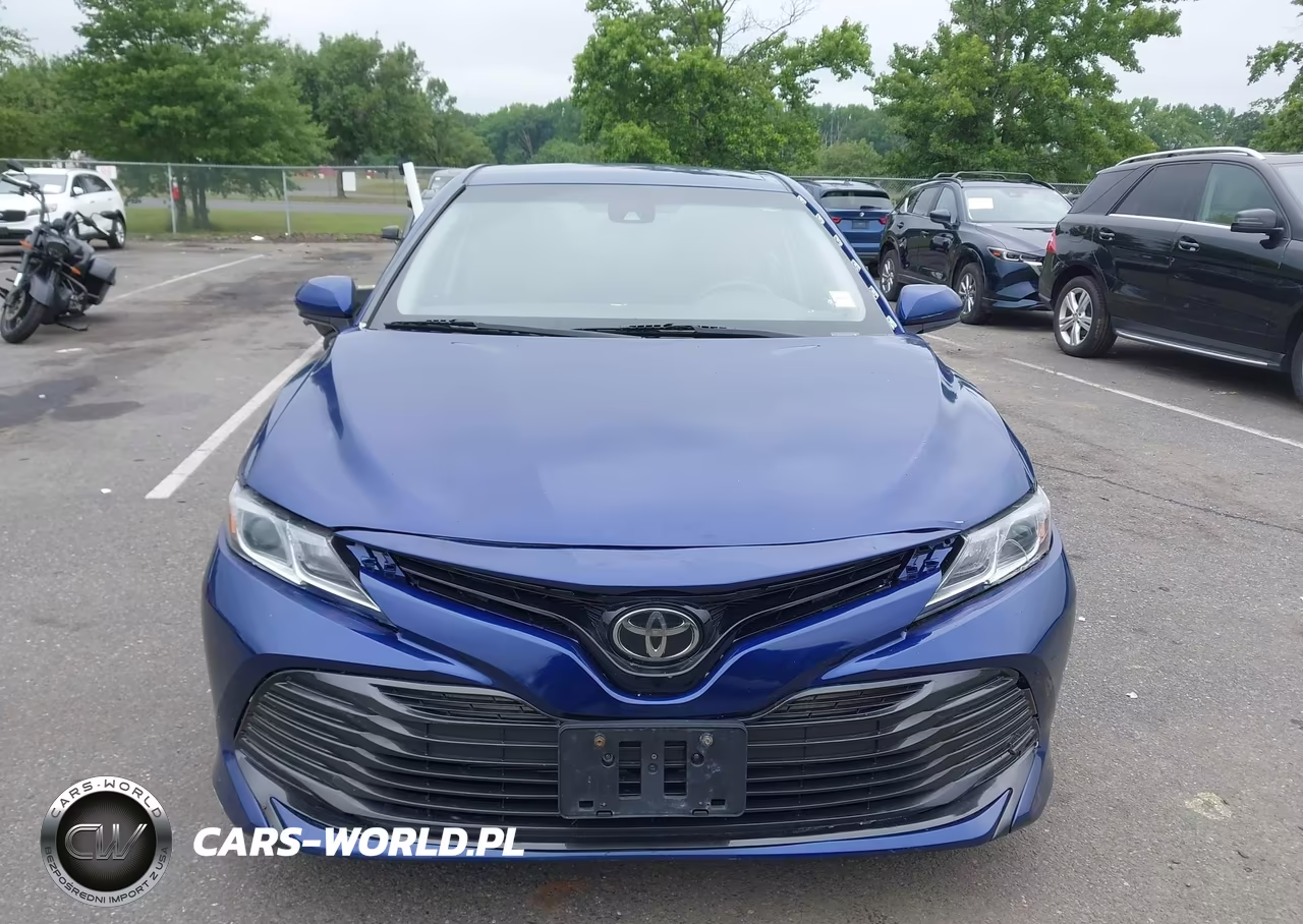 2018 Toyota Camry Le VIN:4T1B11HK4JU501190 - 12