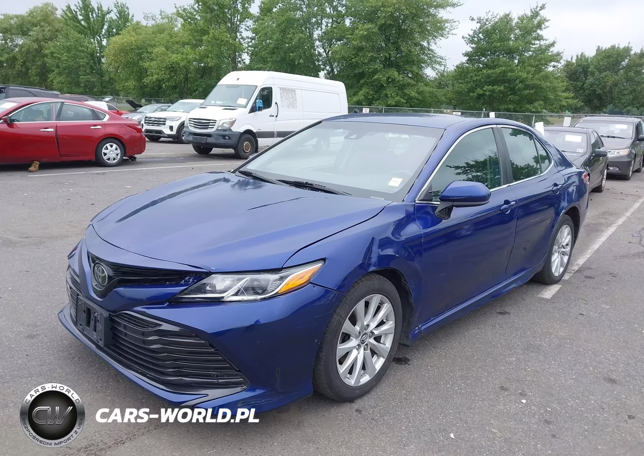 2018 Toyota Camry Le VIN:4T1B11HK4JU501190 - 2