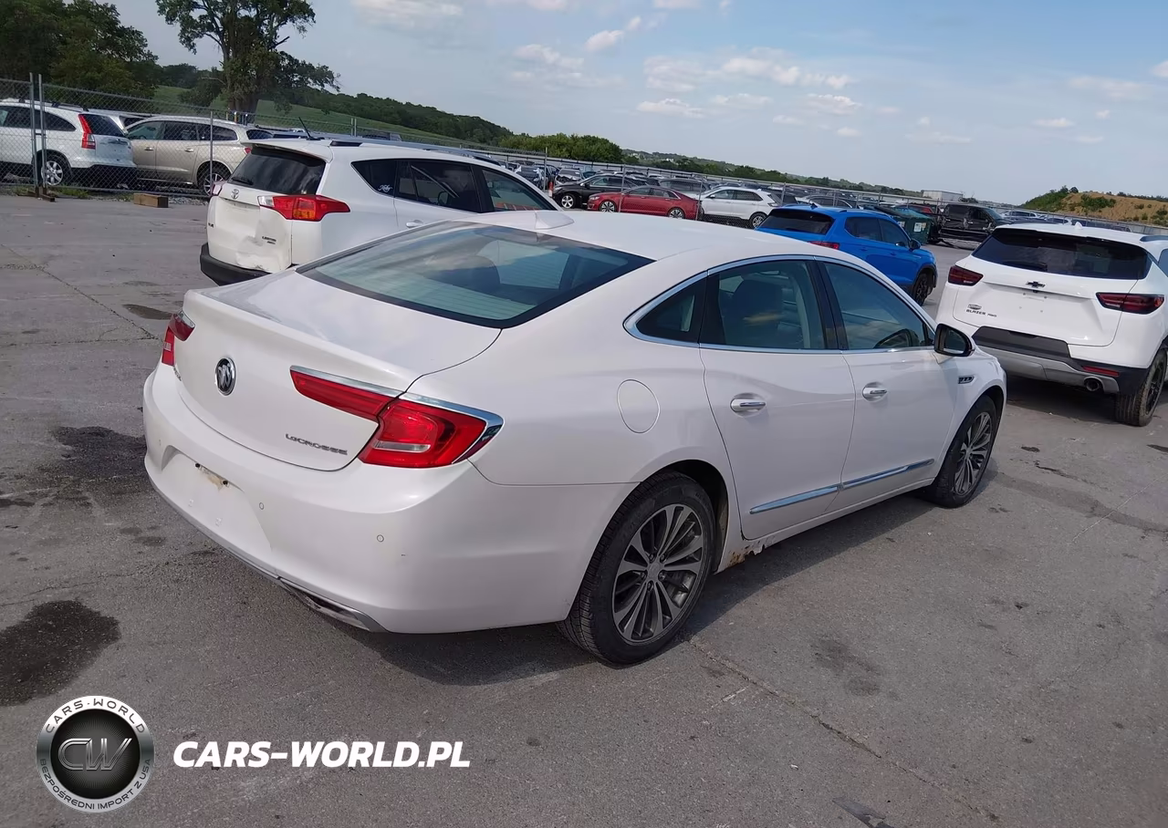 2017 Buick Lacrosse Essence VIN:1G4ZP5SS2HU203826 - 4