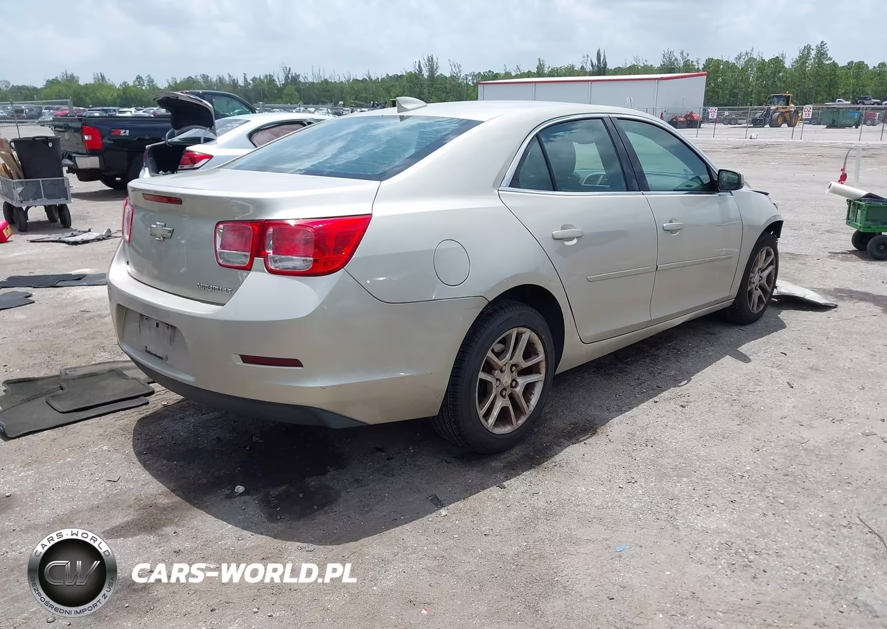 2015 Chevrolet Malibu 1Lt VIN:1G11C5SL9FF340570 - 4