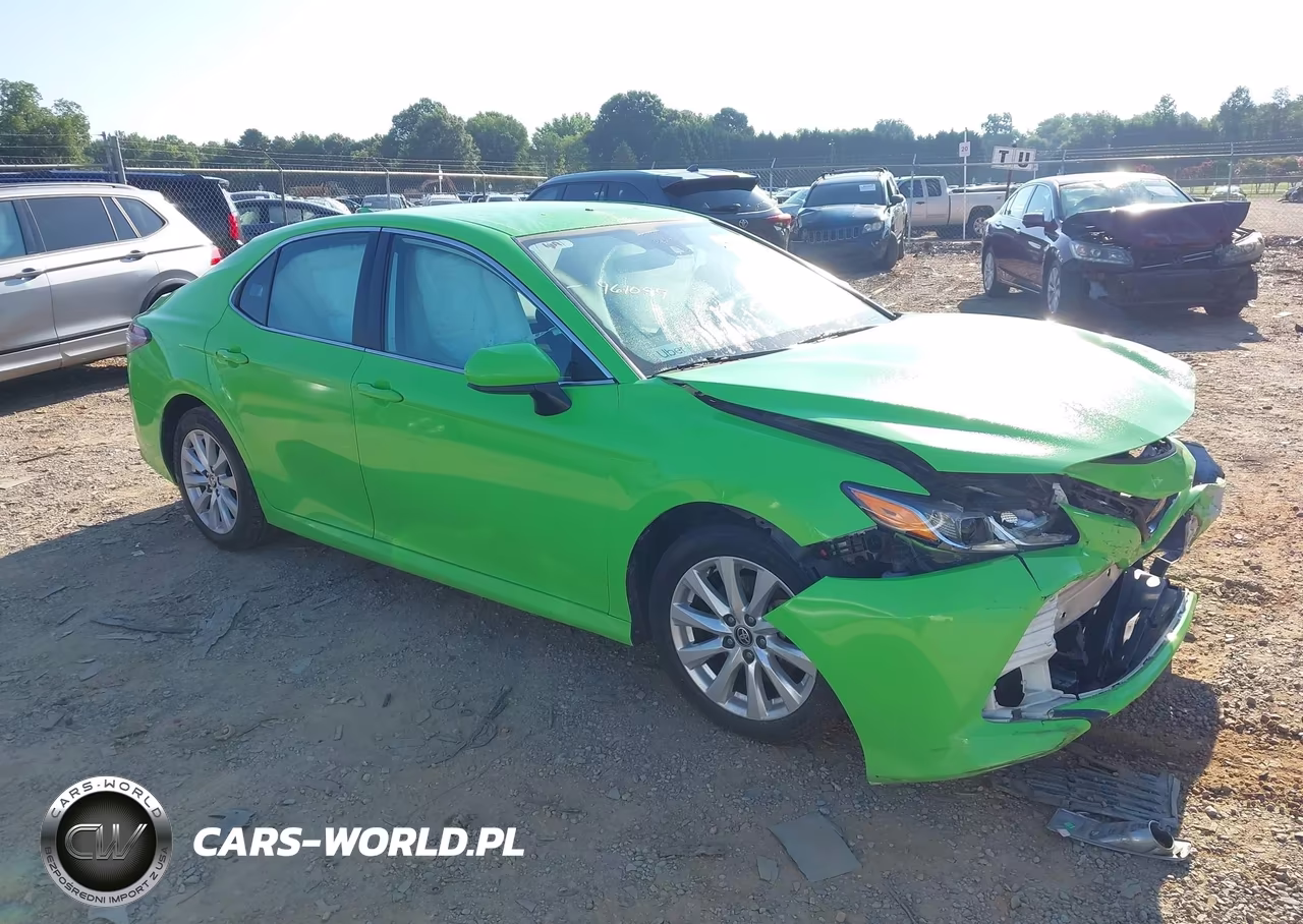 2020 Toyota Camry Le – zdjęcie 1 z 16