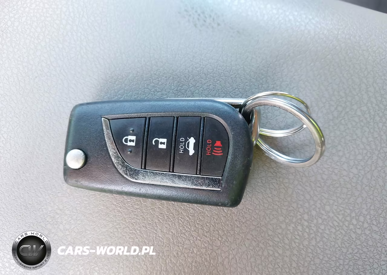 2020 Toyota Camry Le VIN:4T1C11AKXLU961097 - 11
