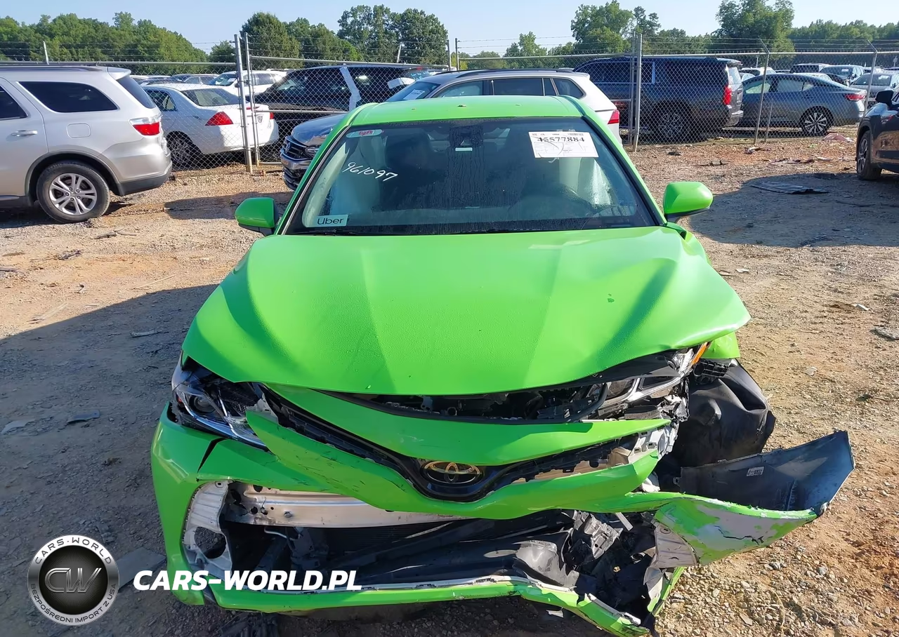 2020 Toyota Camry Le VIN:4T1C11AKXLU961097 - 12