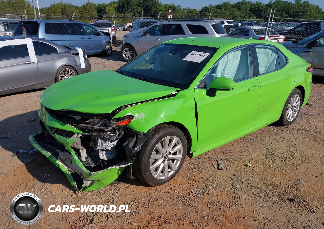 2020 Toyota Camry Le VIN:4T1C11AKXLU961097 - 2