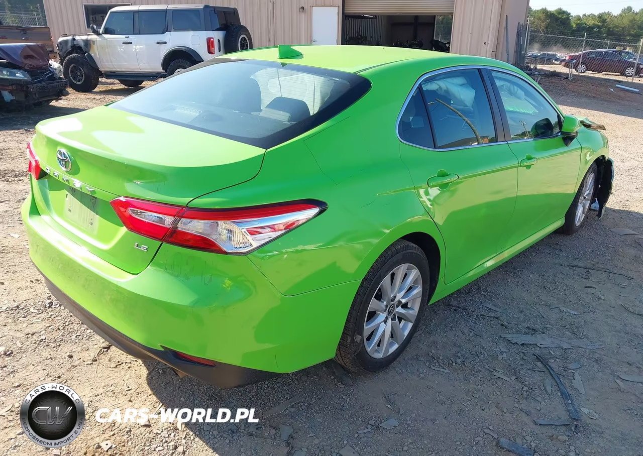 2020 Toyota Camry Le VIN:4T1C11AKXLU961097 - 4