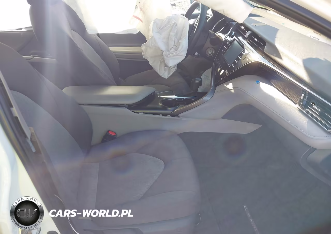 2020 Toyota Camry Le VIN:4T1C11AKXLU961097 - 5