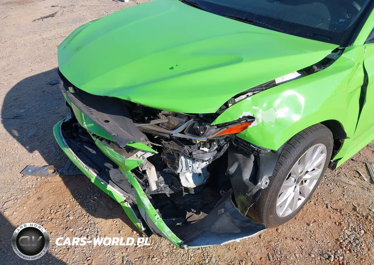 2020 Toyota Camry Le VIN:4T1C11AKXLU961097 - 6