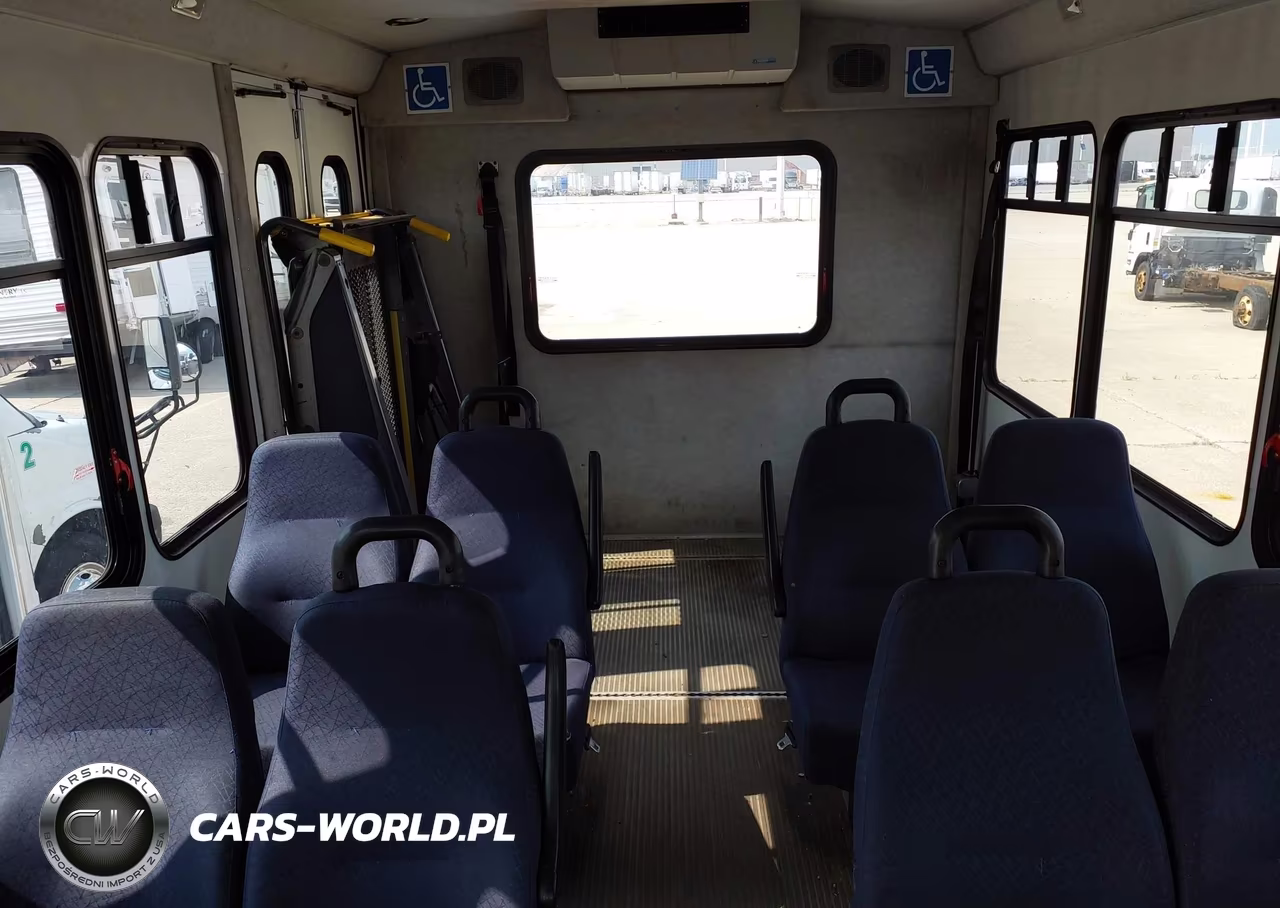 2006 Ford E-350 Cutaway VIN:1FDWE35L86DA36032 - 19