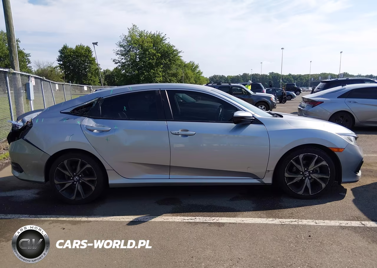 2020 Honda Civic Sport VIN:2HGFC2F8XLH530147 - 13