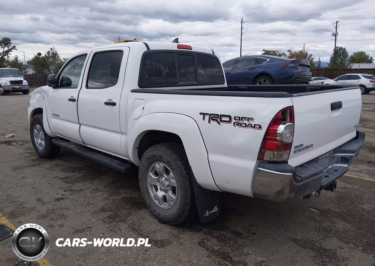 2014 Toyota Tacoma Base V6 VIN:5TFLU4EN1EX093171 - 3