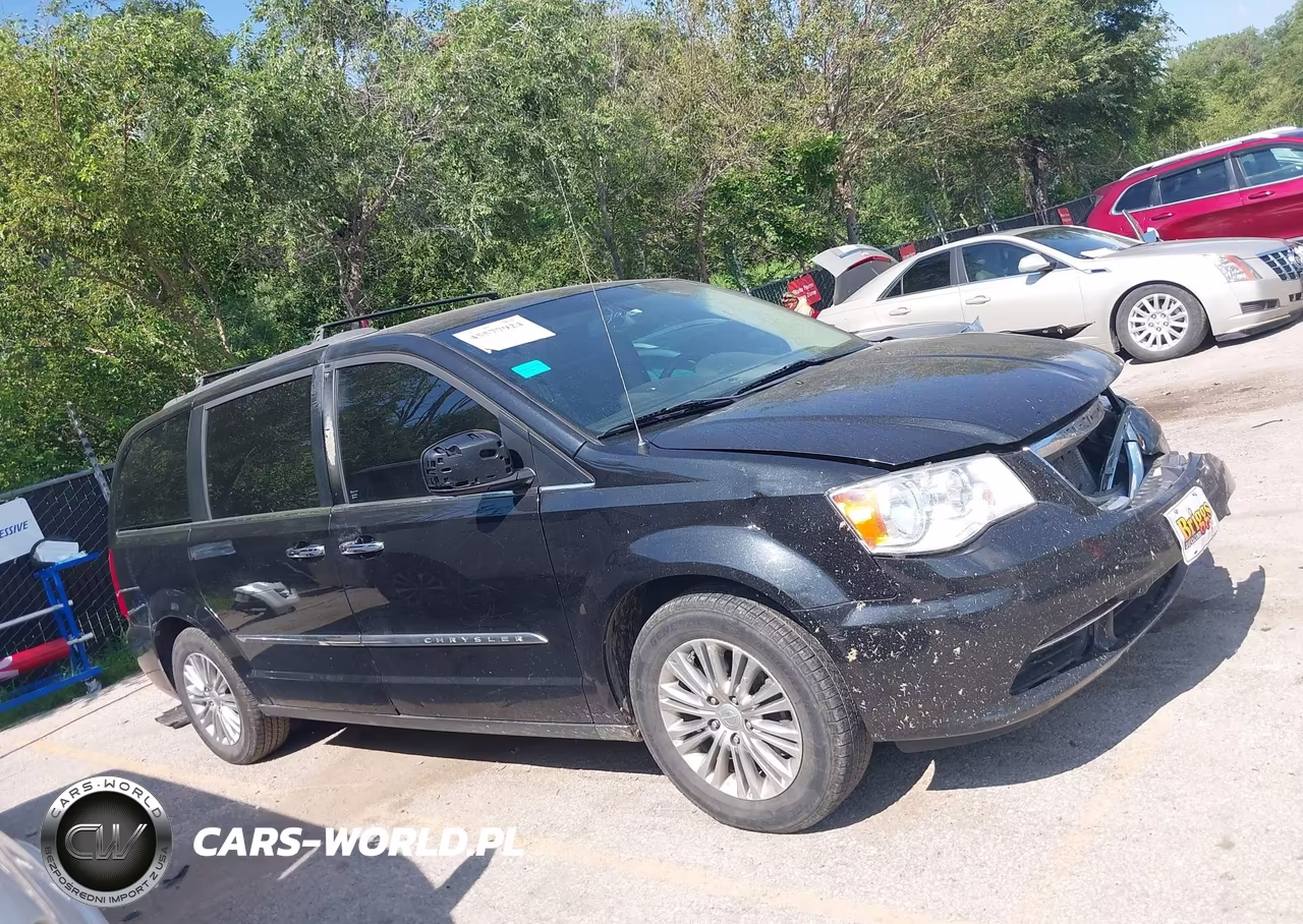 2015 Chrysler Town & Country Touring-L VIN:2C4RC1CG2FR674128 - 13
