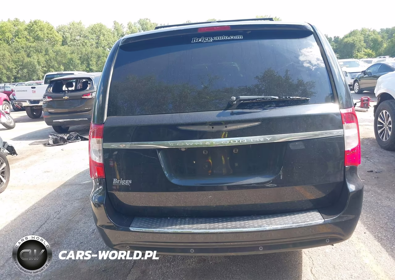 2015 Chrysler Town & Country Touring-L VIN:2C4RC1CG2FR674128 - 16