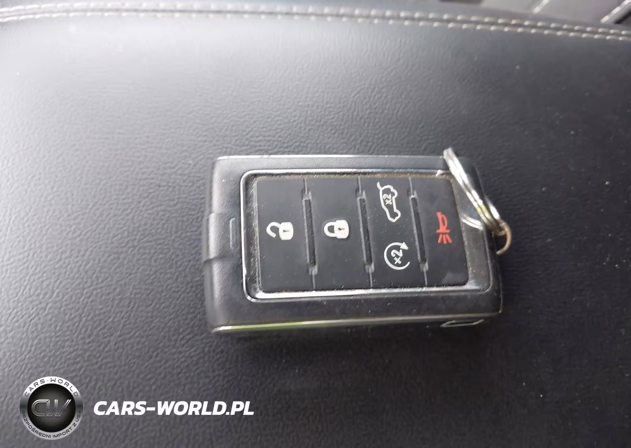 2022 Jeep Grand Cherokee Laredo 4X2 VIN:1C4RJGAG3N8589224 - 11