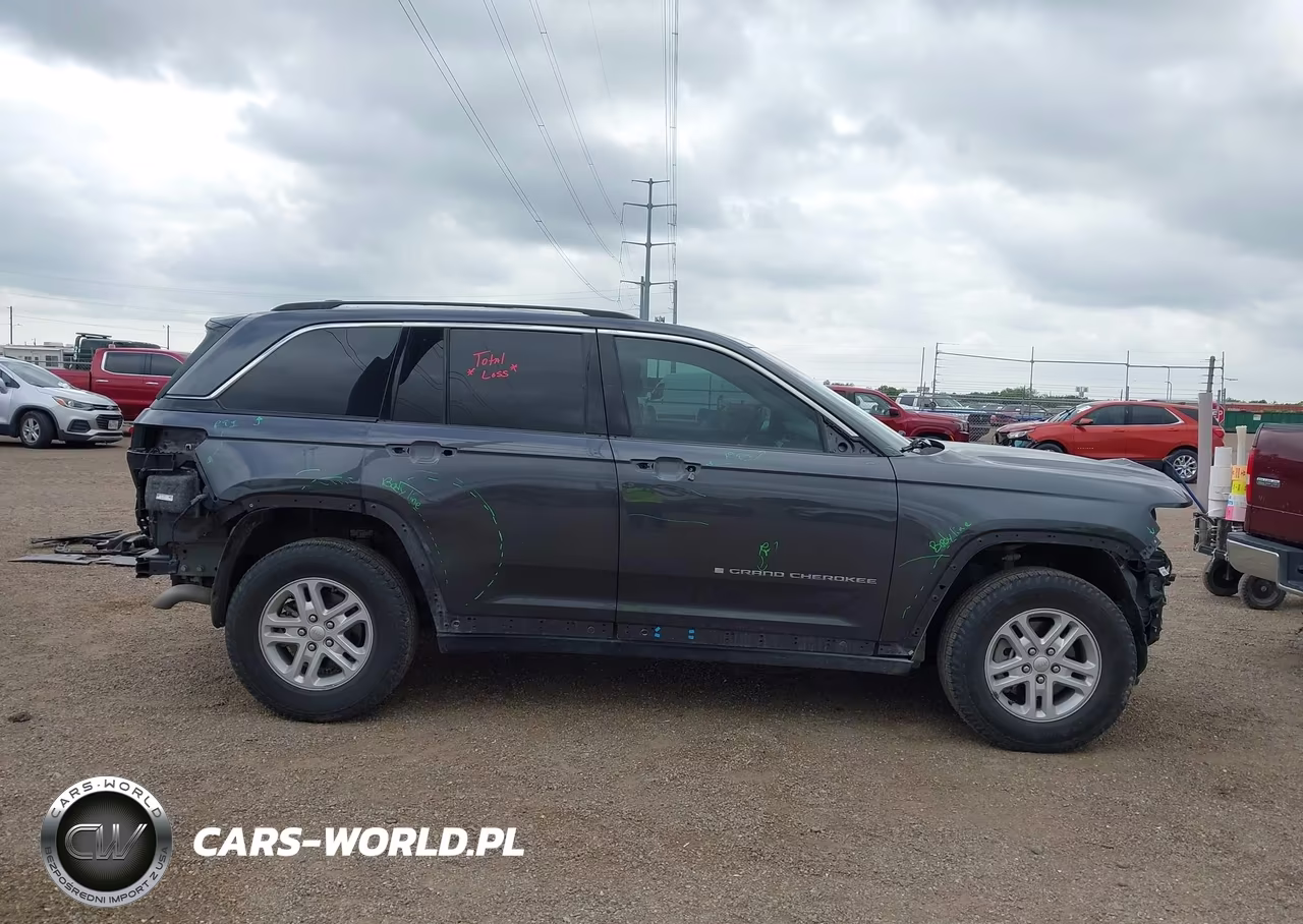 2022 Jeep Grand Cherokee Laredo 4X2 VIN:1C4RJGAG3N8589224 - 14