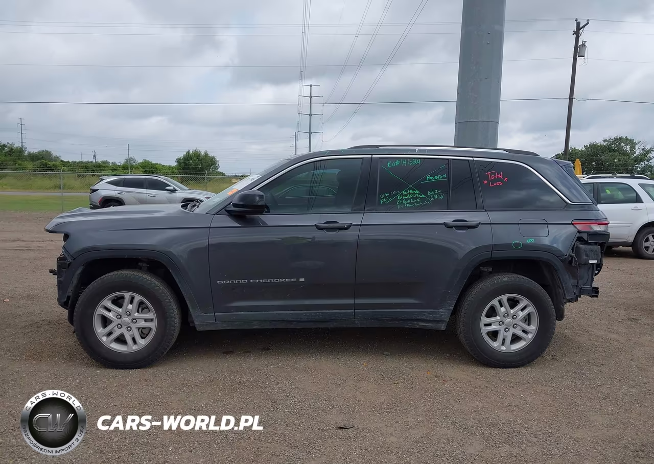 2022 Jeep Grand Cherokee Laredo 4X2 VIN:1C4RJGAG3N8589224 - 15