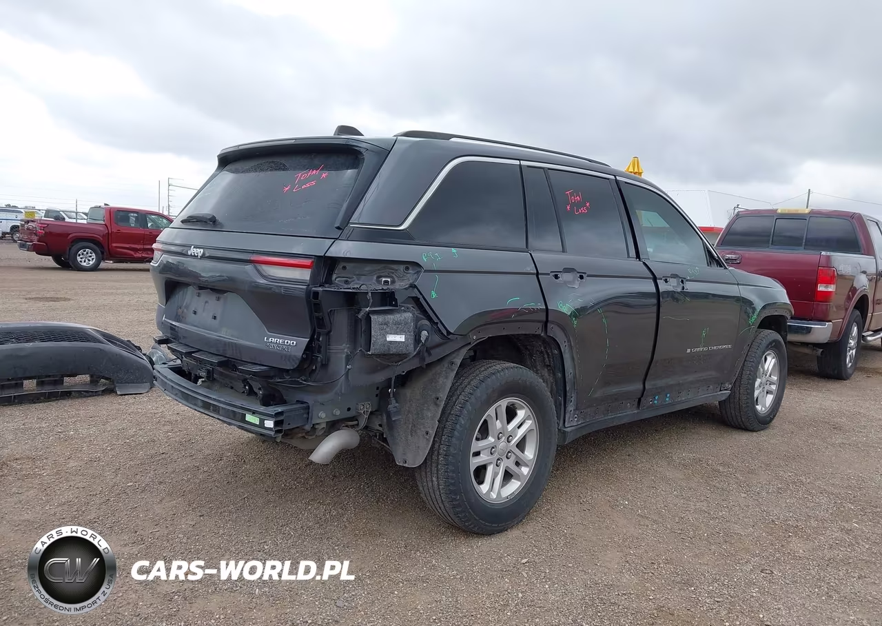 2022 Jeep Grand Cherokee Laredo 4X2 VIN:1C4RJGAG3N8589224 - 4