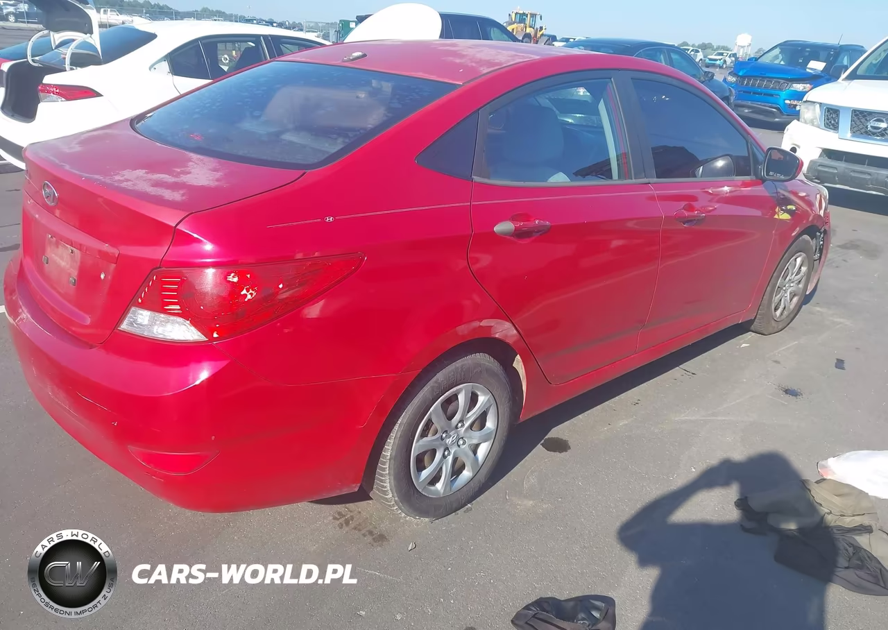 2013 Hyundai Accent Gls VIN:KMHCT4AE4DU349338 - 4