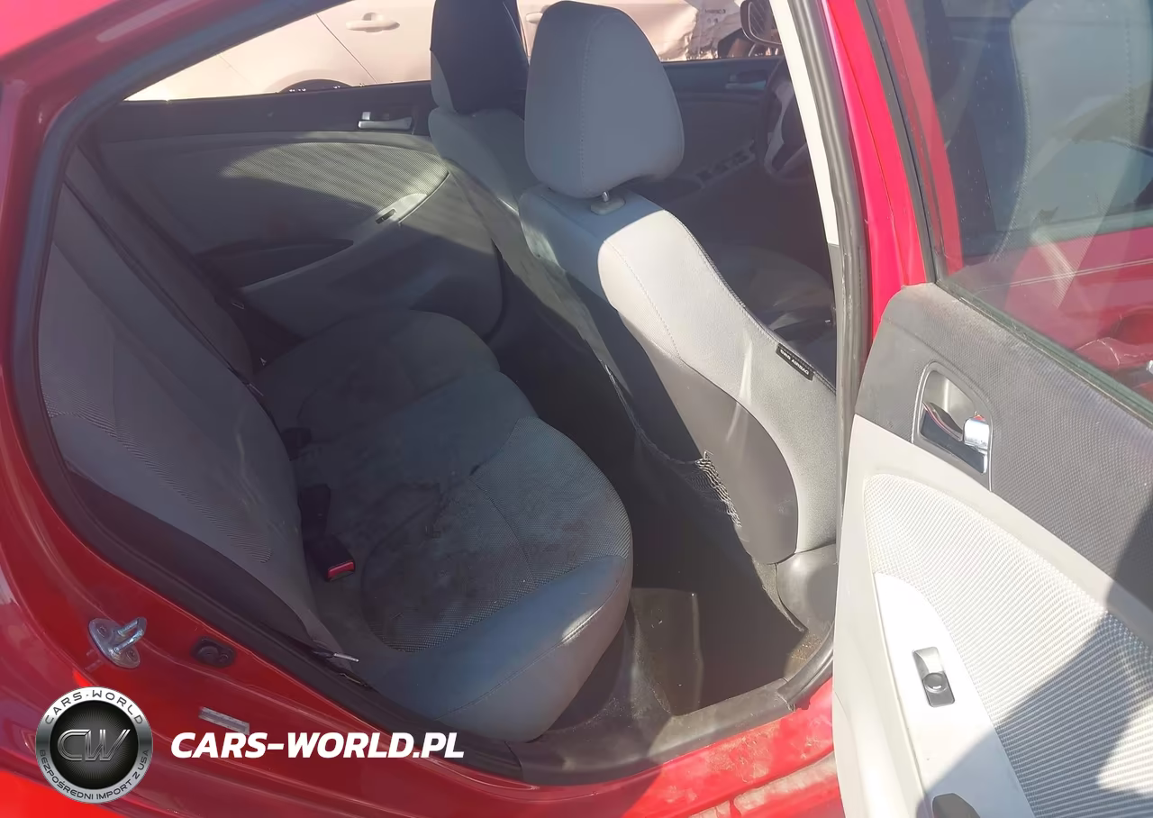 2013 Hyundai Accent Gls VIN:KMHCT4AE4DU349338 - 8
