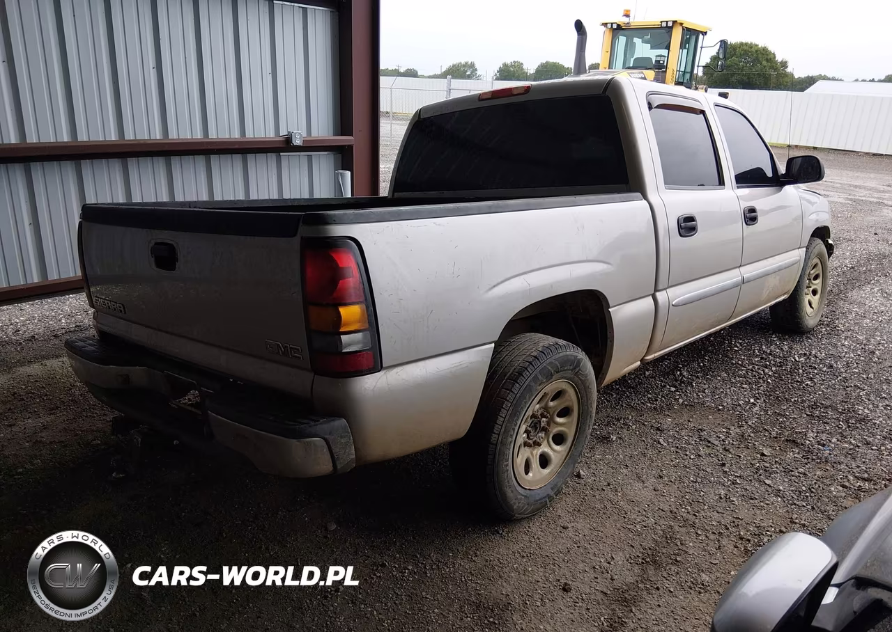2007 GMC Sierra 1500 Classic Sl VIN:2GTEC13V371117659 - 4