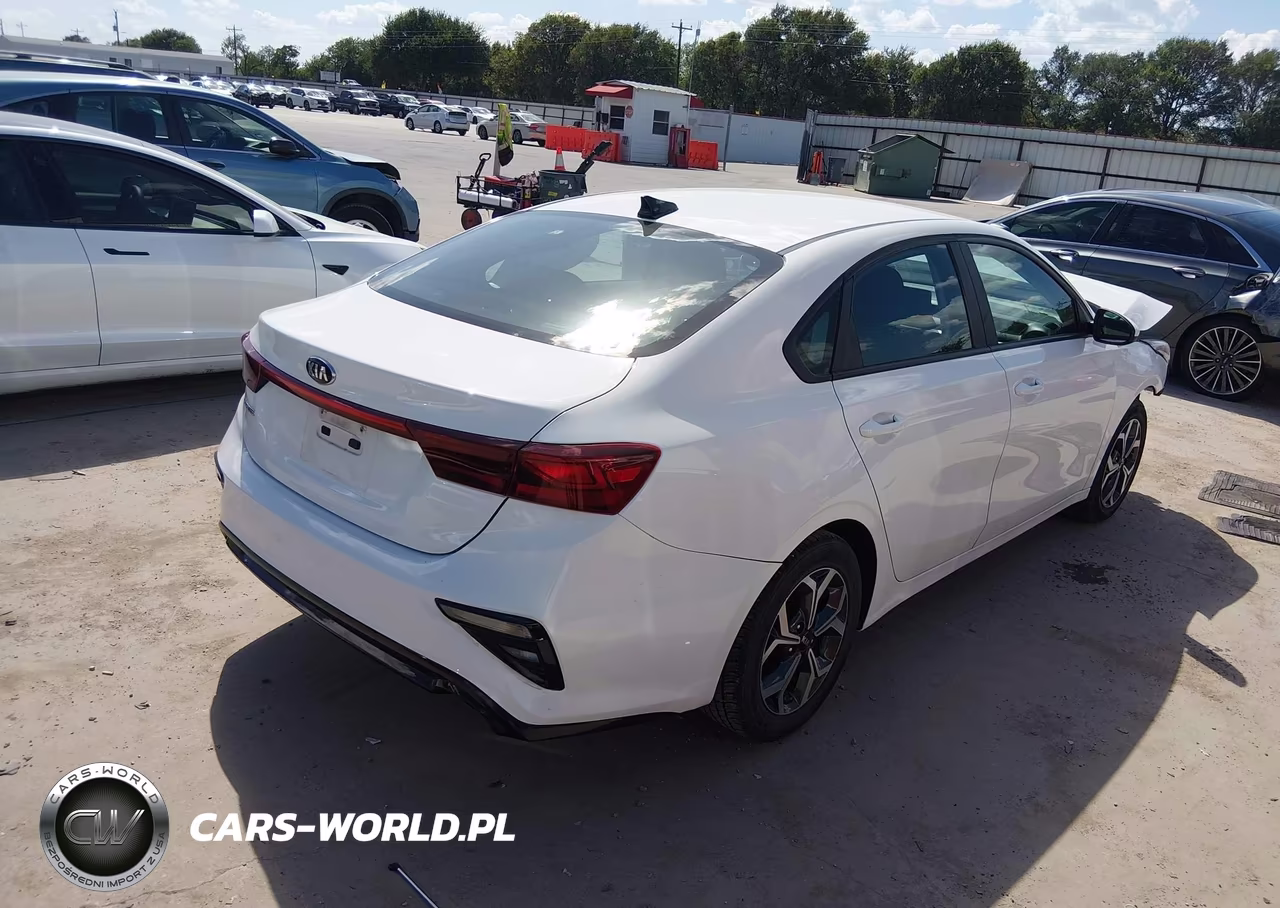 2021 Kia Forte Lxs VIN:3KPF24AD1ME285110 - 4