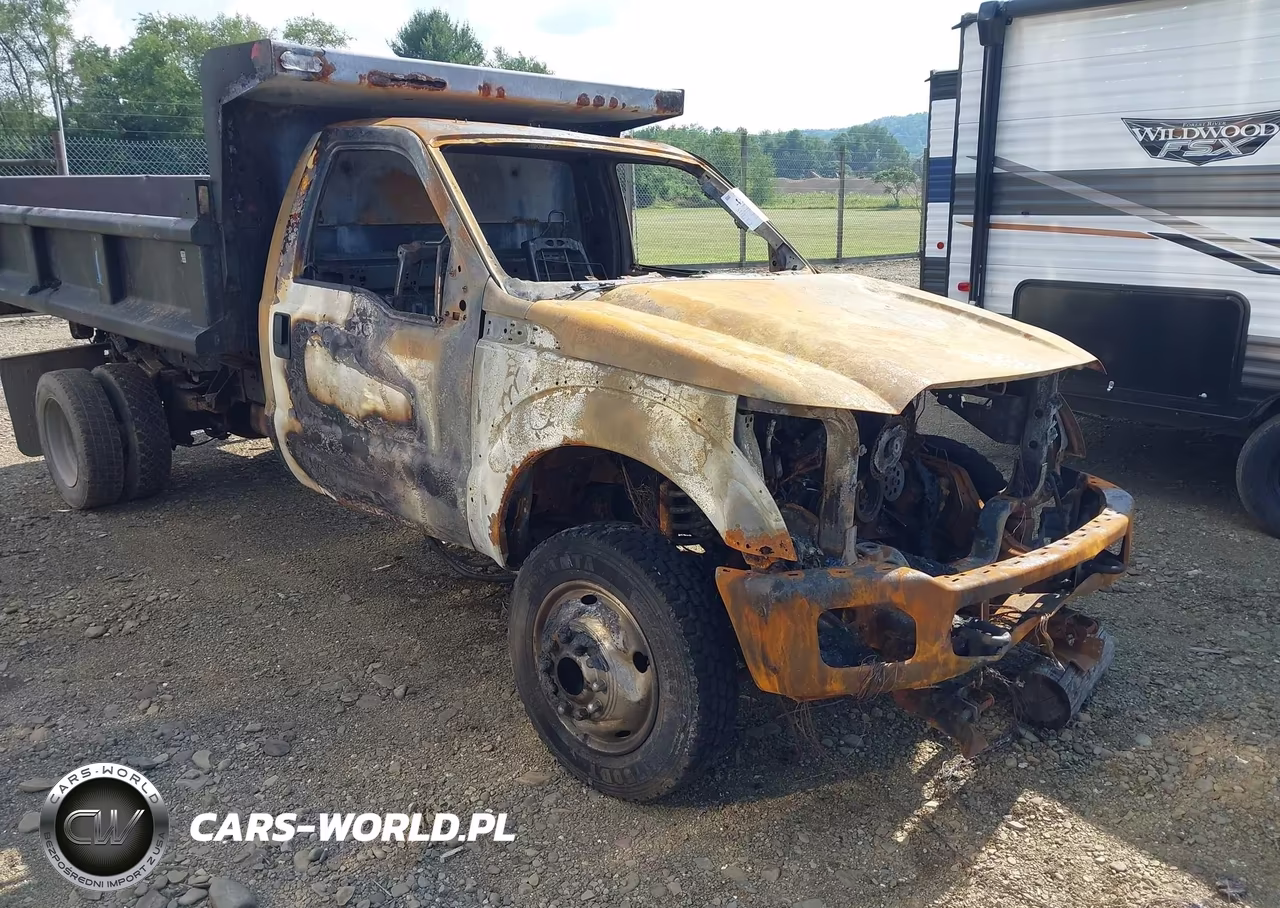 2015 Ford F550 Super Duty VIN:1FDUF5HY0FED69861 - 15
