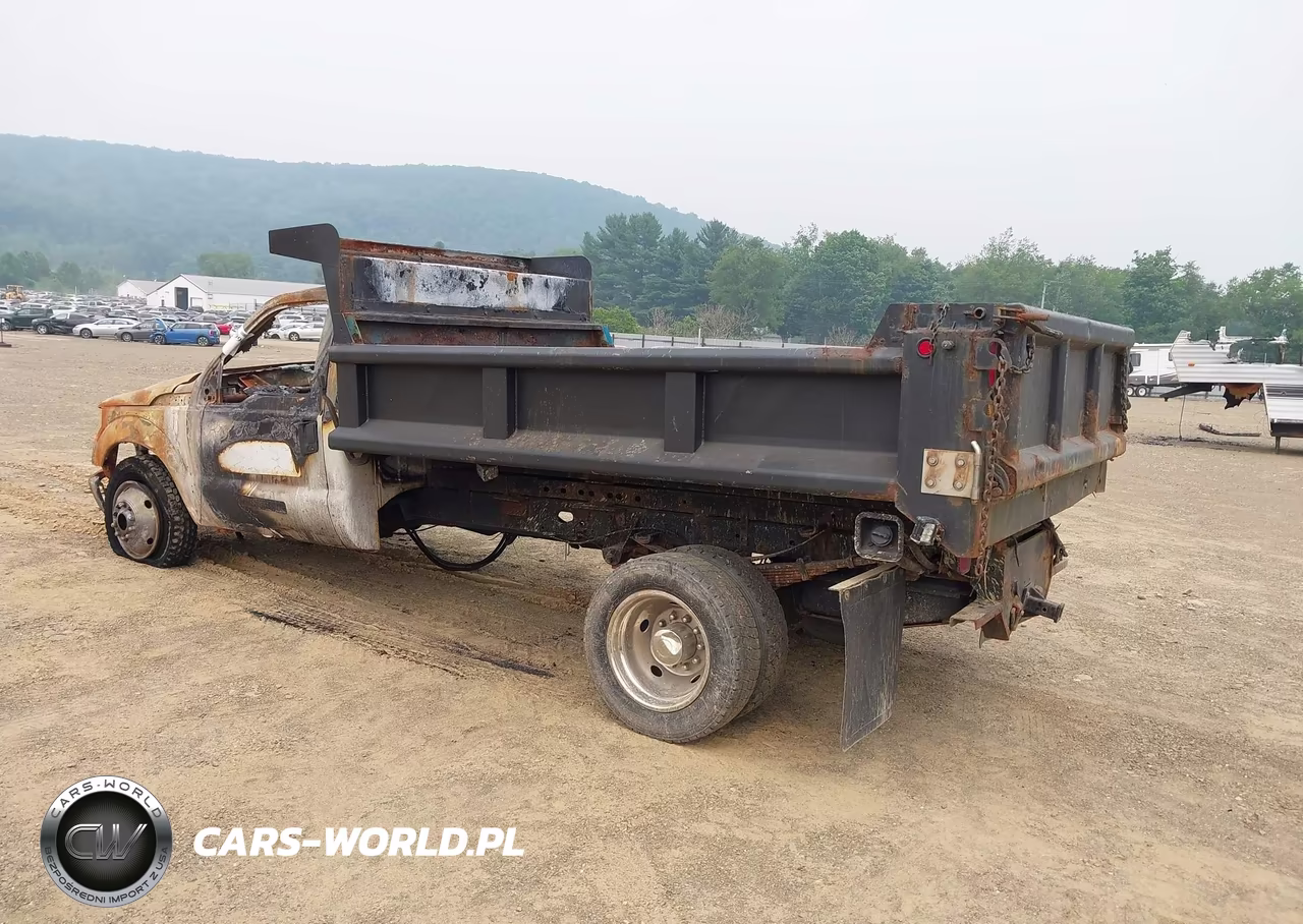 2015 Ford F550 Super Duty VIN:1FDUF5HY0FED69861 - 3