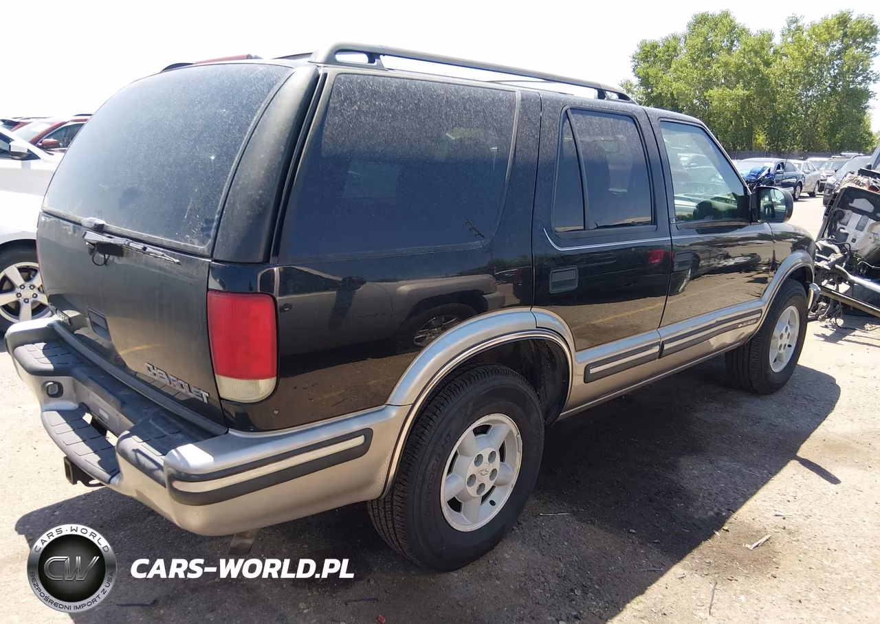 1999 Chevrolet Blazer Ls VIN:1GNDT13W4X2117407 - 4