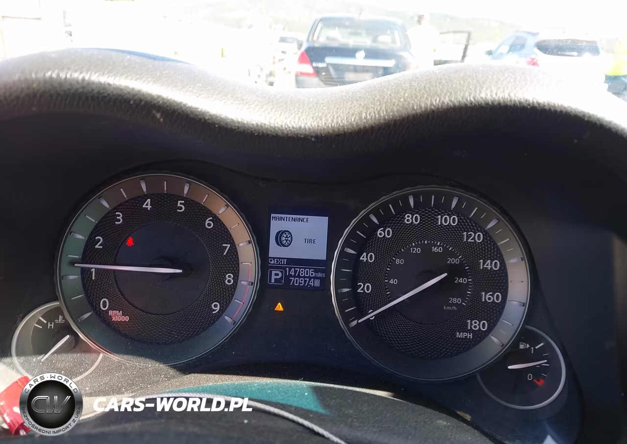 2014 Infiniti Q70 3.7X VIN:JN1BY1ARXEM320305 - 7