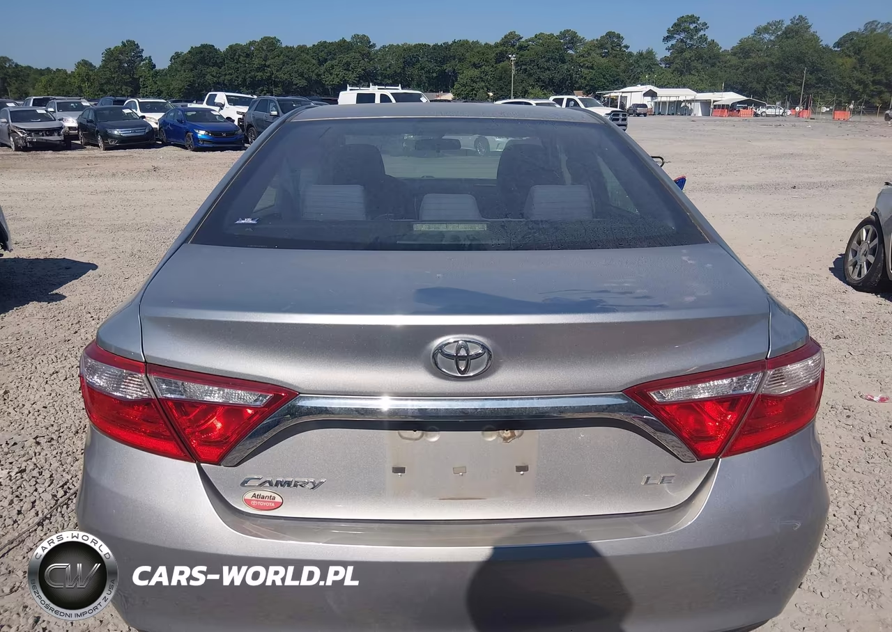 2015 Toyota Camry Le VIN:4T4BF1FK4FR467513 - 16