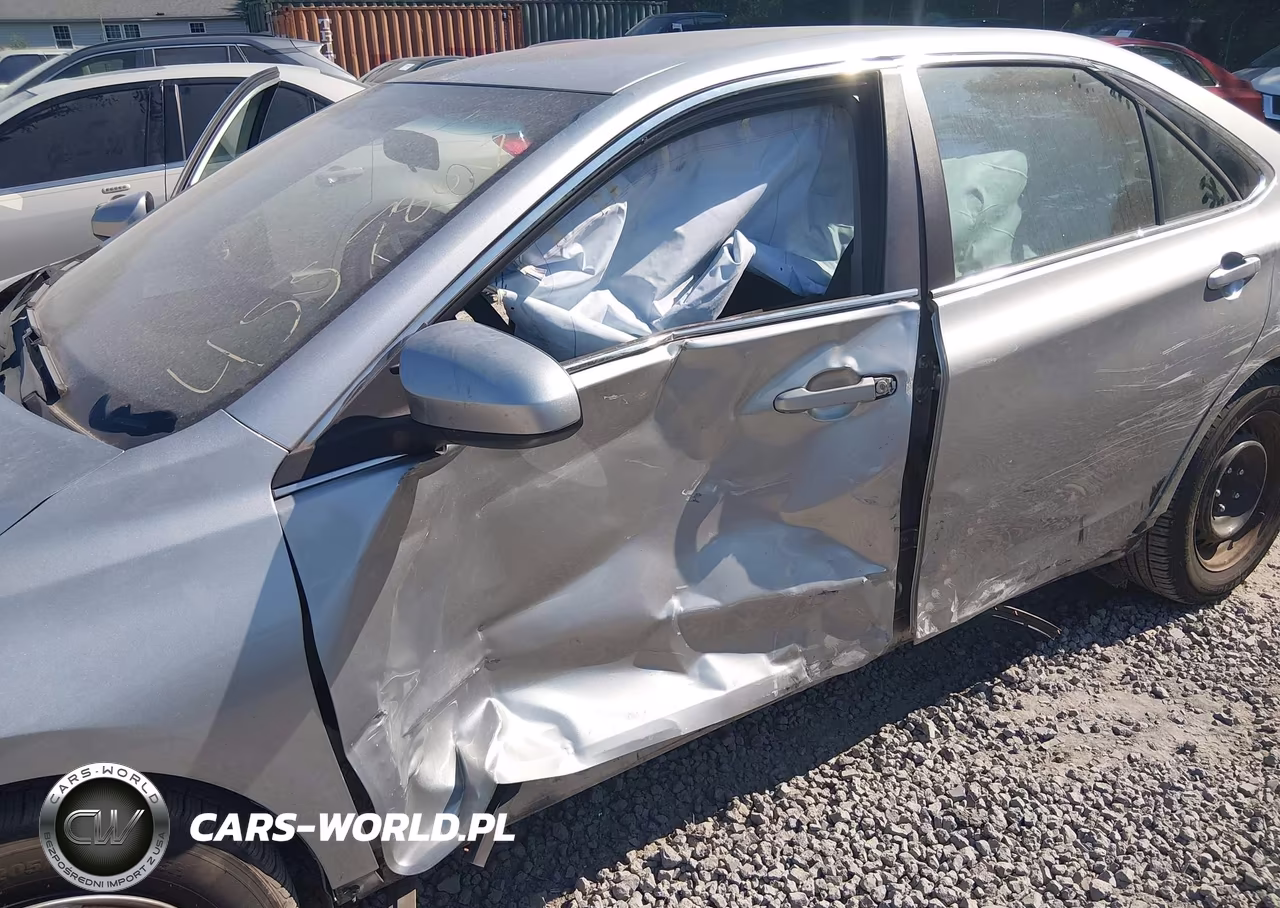 2015 Toyota Camry Le VIN:4T4BF1FK4FR467513 - 6