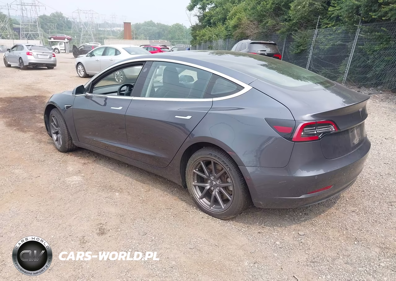 2018 Tesla Model 3 Long Range-Performance VIN:5YJ3E1EB2JF093170 - 3