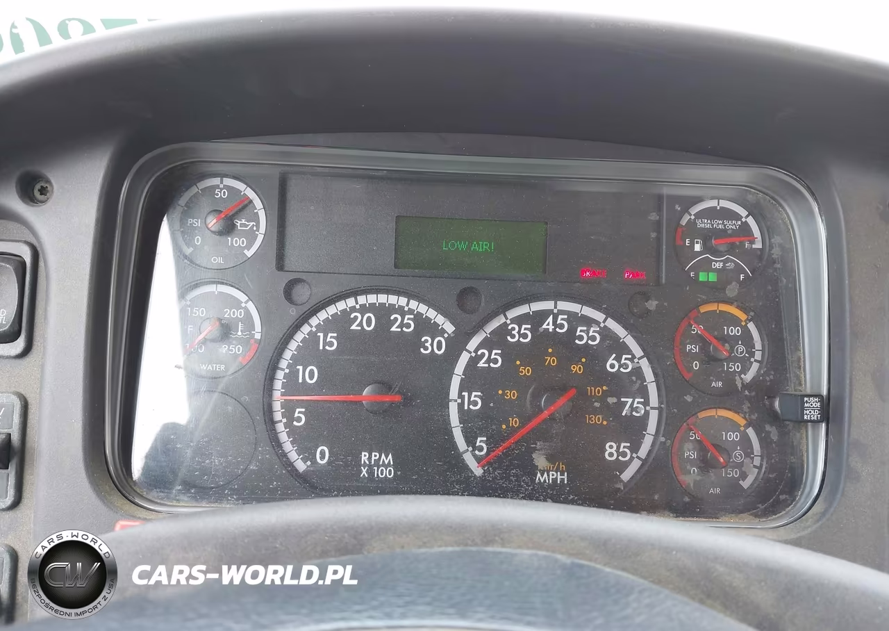 2016 Freightliner M2 106 Medium Duty VIN:1FVHCYCY0GHHE9535 - 3